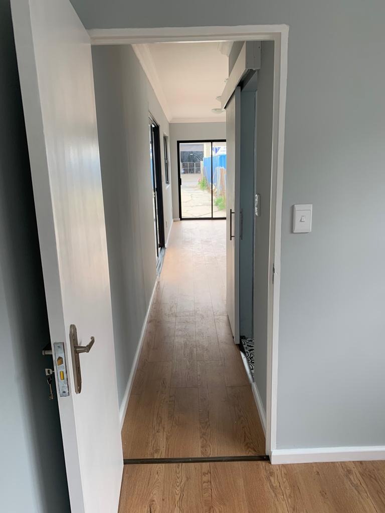 Container maritime bureau mobile 40 pieds x 8, isolé 4 saisons, avec porte, fenêtre et toilette