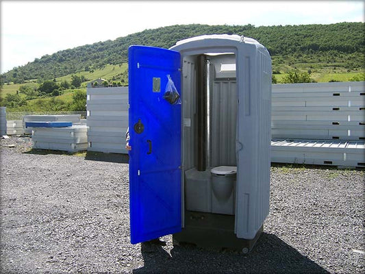 Petite Cabine sanitaire avec douche et toilette