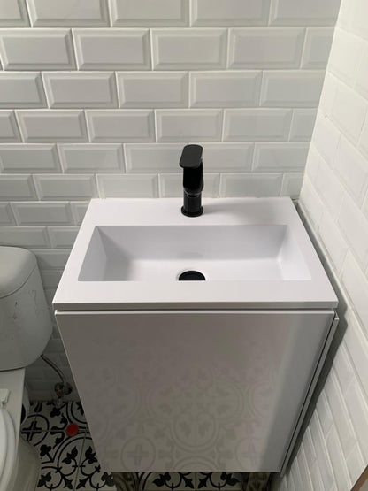 Container maritime  bureau mobile 40 pieds x 8, isolé 4 saisons, avec porte, fenêtre et toilette