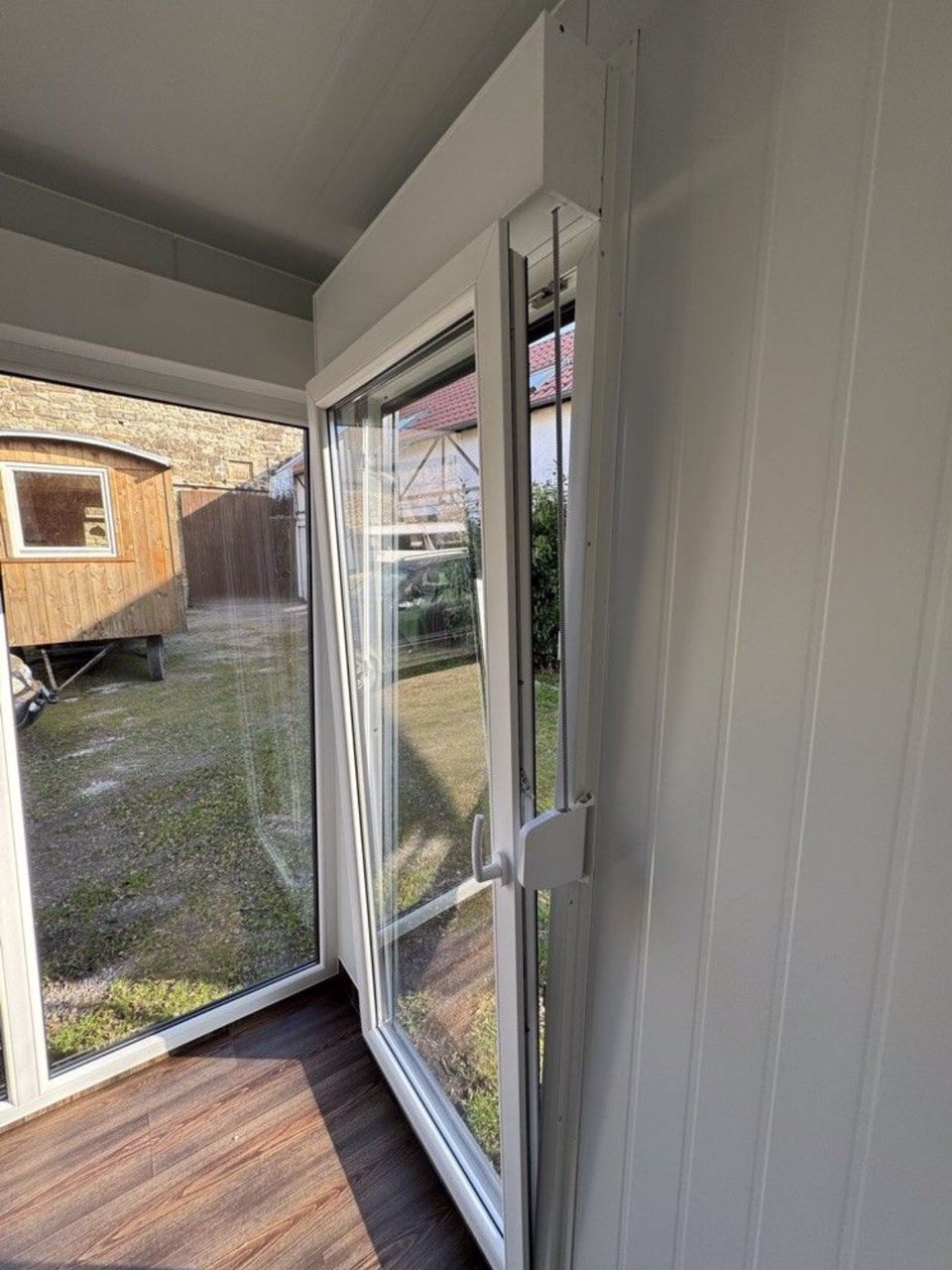 Bureau Mobile Moderne et Isolement Supérieur – Idéal pour votre espace de travail flexible