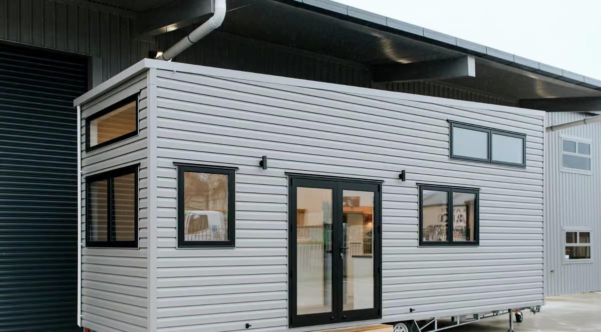 🏡 Tiny House 20 Pieds – Meublée | Neuve | Sur Roues | Revêtement Bois Blanc