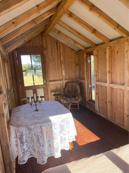 Maison mobile 20 pieds x 8, recouverte en bois usagé, toit en acier, meublée et confortable