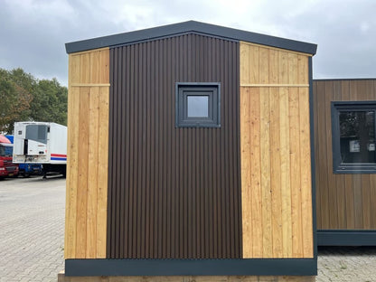 Maison Mobile 20 Pieds x 8 Pieds - Entièrement Fini, Intérieur et Extérieur en Bois Traité, Prêt à l'Emploi