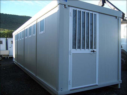 Cabine sanitaire public 20 pieds x 8, confortable
