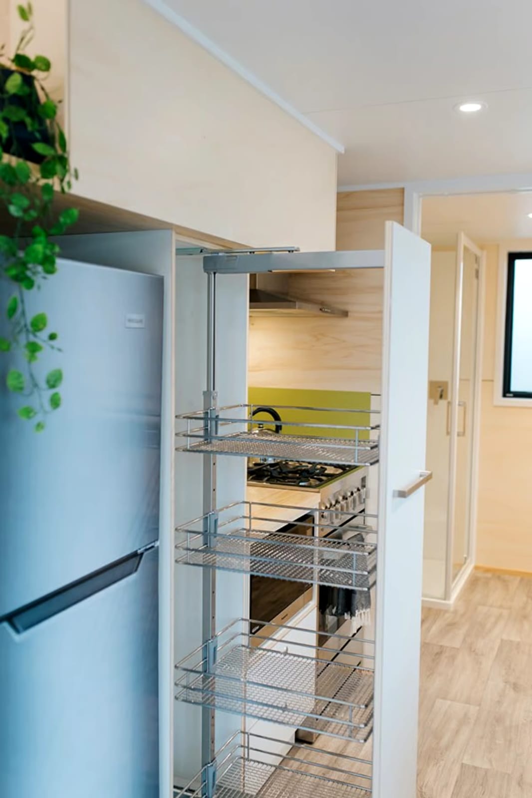 🏡 Tiny House 20 Pieds – Meublée | Neuve | Sur Roues | Revêtement Bois Blanc