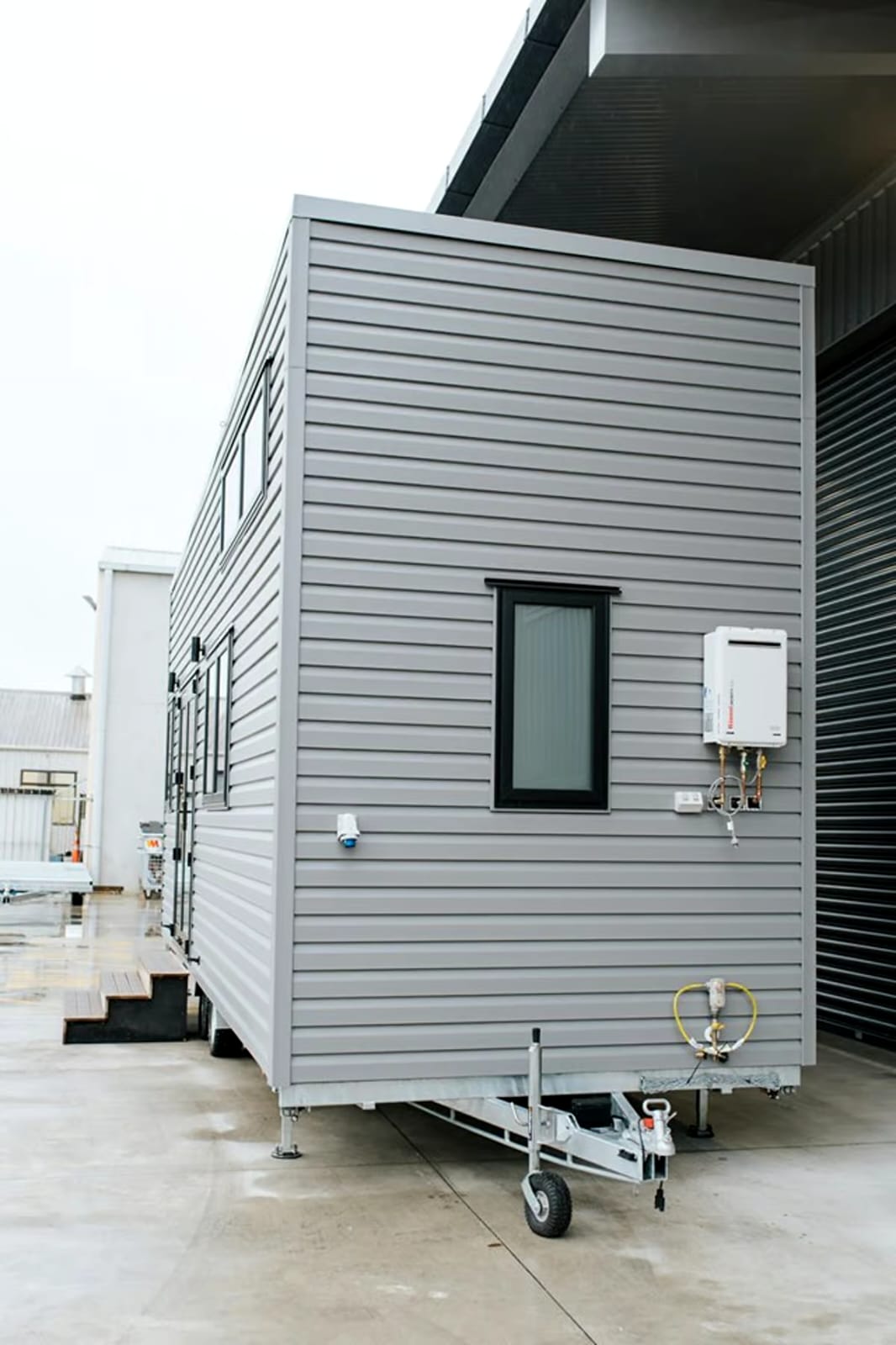 🏡 Tiny House 20 Pieds – Meublée | Neuve | Sur Roues | Revêtement Bois Blanc