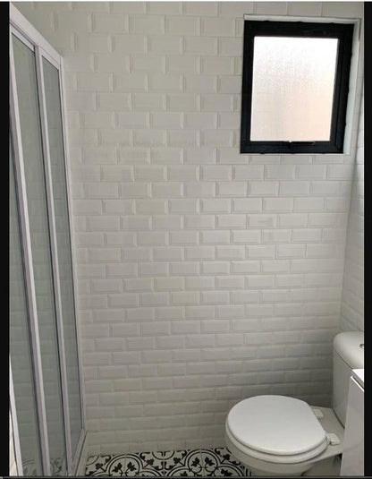 Container maritime  bureau mobile 40 pieds x 8, isolé 4 saisons, avec porte, fenêtre et toilette