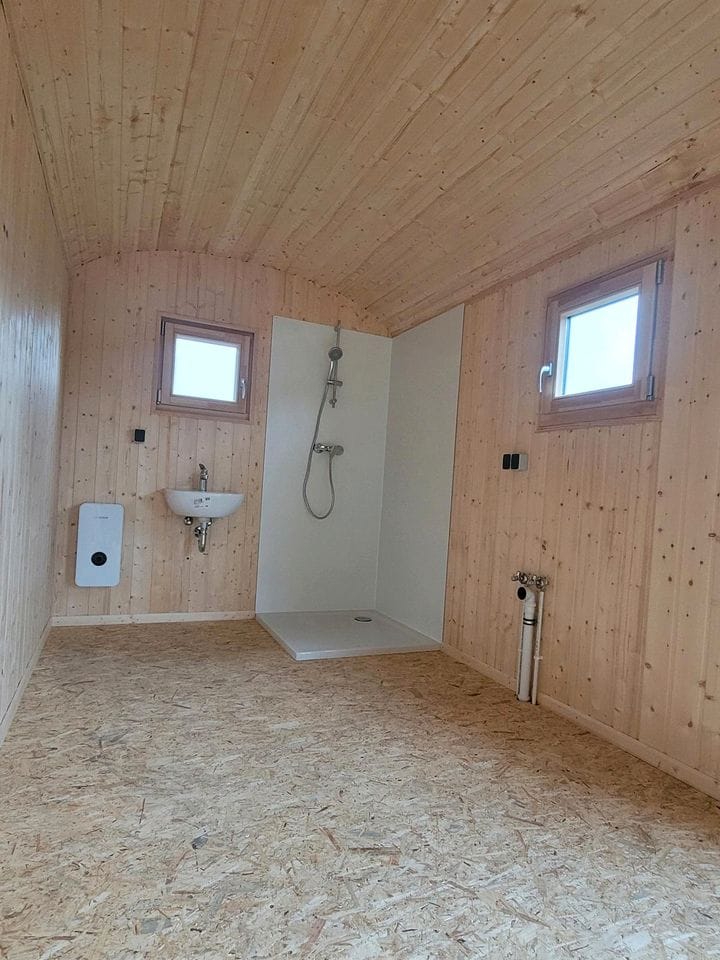 Remorque petite maison mobile 20 pieds x 8, isolée 4 saisons, non finie, avec installation de toilettes